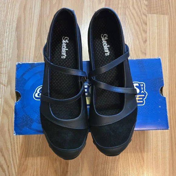 New In Box Skechers Black Women Shoes Size 10 - Picture 2 of 10